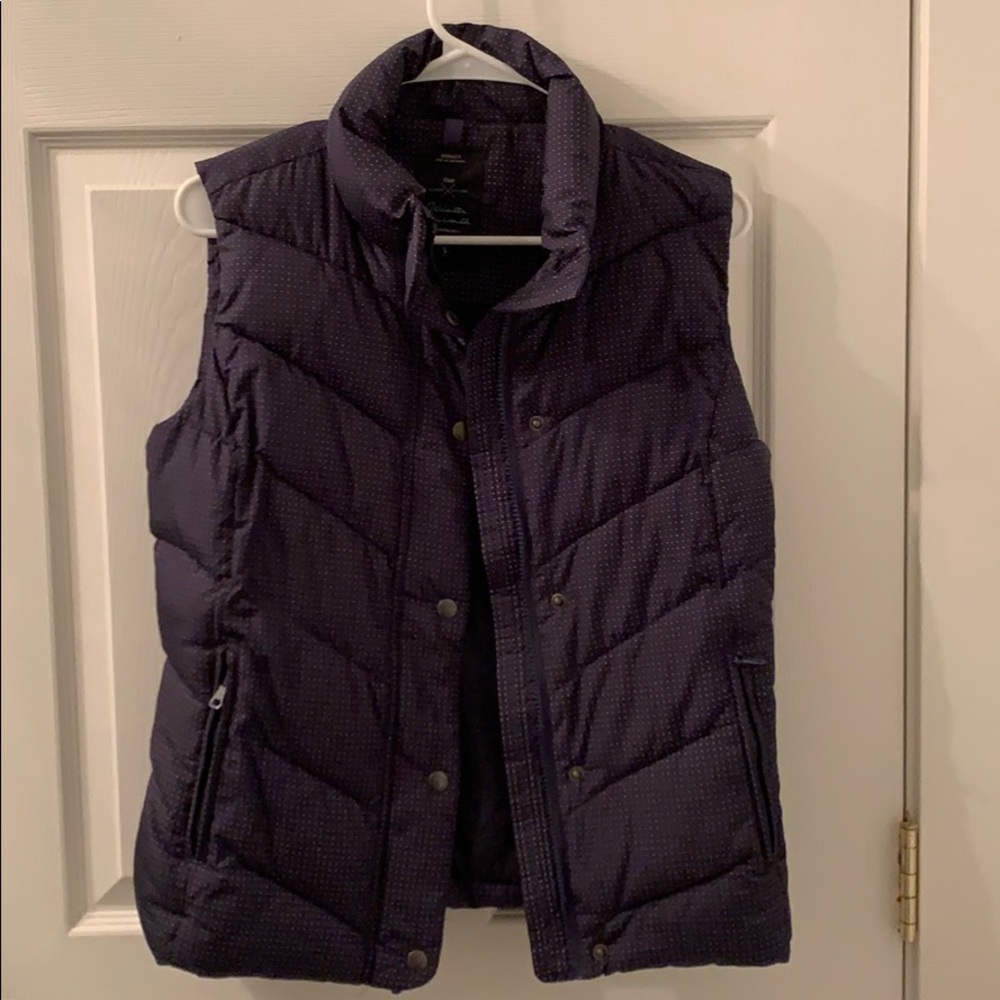 Gap puffer vest, size small, cute polka dots!